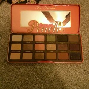 Too faced sweet peach palette